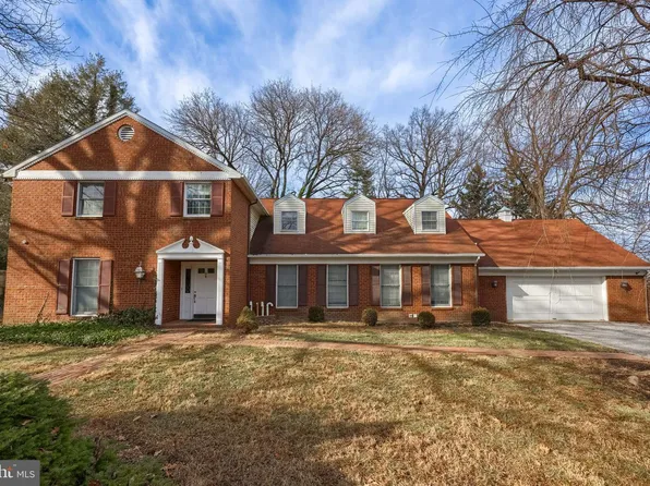 197 Scarboro Dr, York, PA 17403