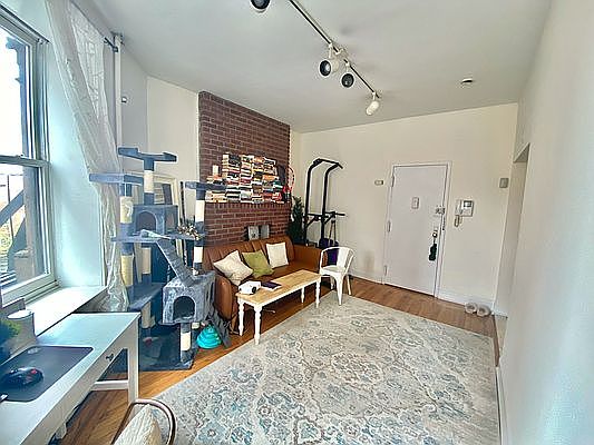 2nd image of 45 8th Ave #4X