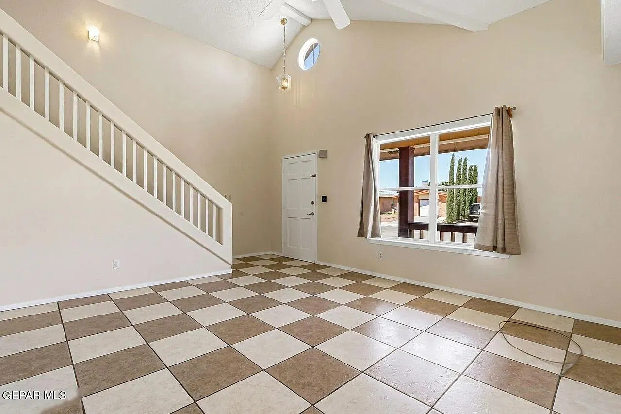 4 bed, 2.0 bath, 1416 sqft, $1,699 — Photo 3