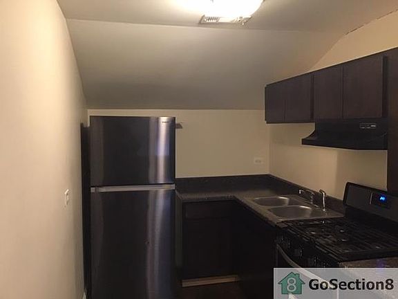 2nd image of 9327 S Vanderpoel Ave #3R