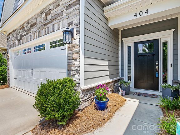 2nd image of 404 Trillium Way
