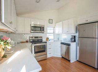 9 E 28th St #2, Avalon, NJ 08202