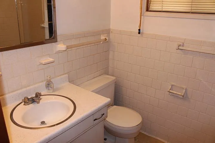 115 S Sterling Ave #2 — Photo 7
