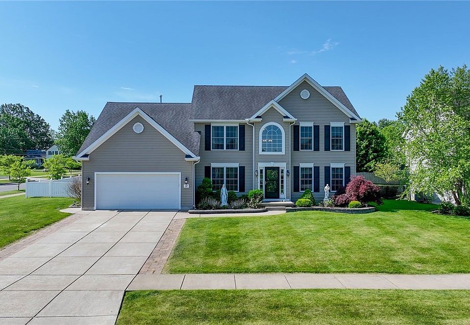1st image of 67 Middlebury Ln