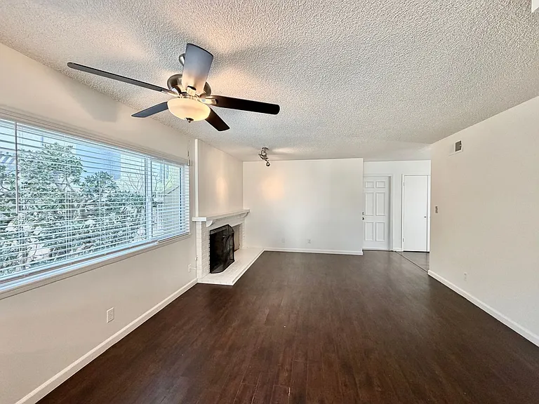 6104 Haas St — Photo 5
