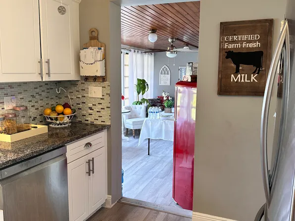 1727 Ardmore Rd, Fort Myers, FL 33901