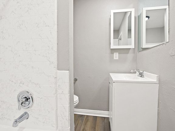 5th image of 1425 W Stoneridge Ct APT B