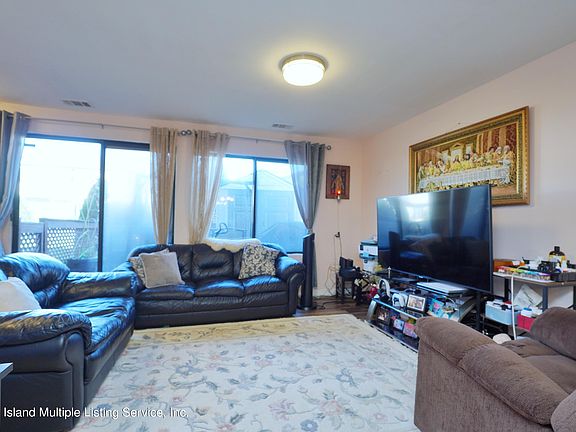 4th image of 40 Bunnell Ct #A