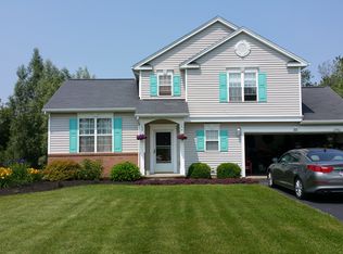 22 Eastview Commons Rd, Rochester, NY 14624