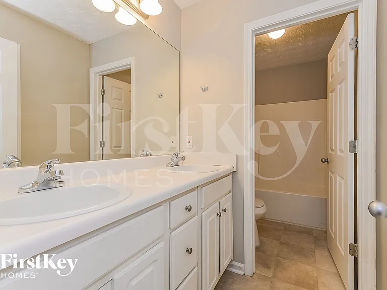 54 Windcrest Dr — Photo 17