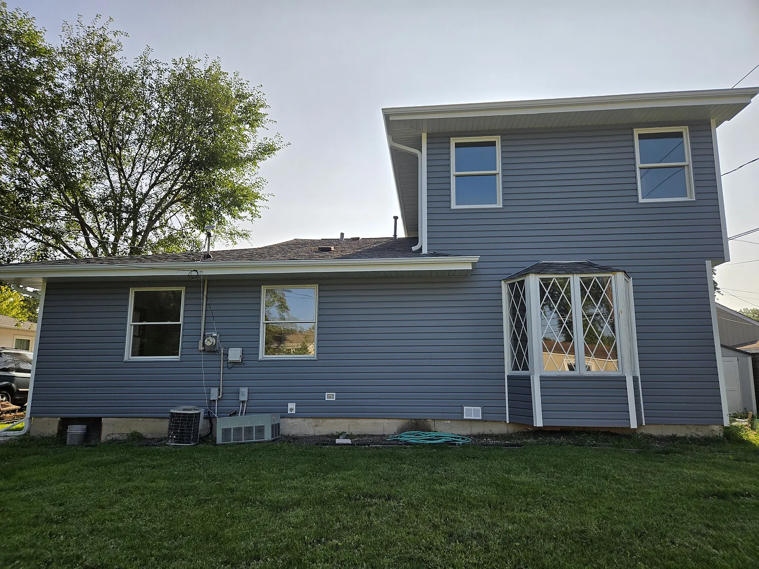 4 bed, 2127 sqft, $2,300 — Photo 2