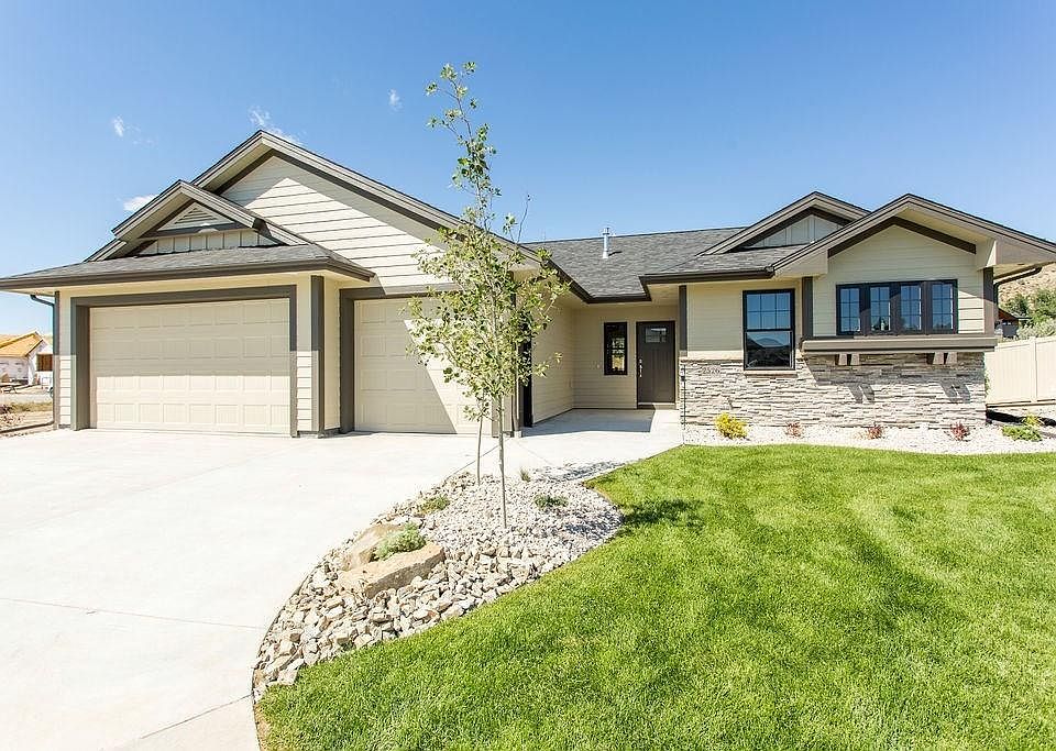 1st image of 2526 Blue Moon Ct
