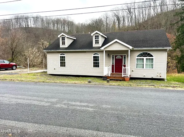 222 Ironville Rd, Tyrone, PA 16686