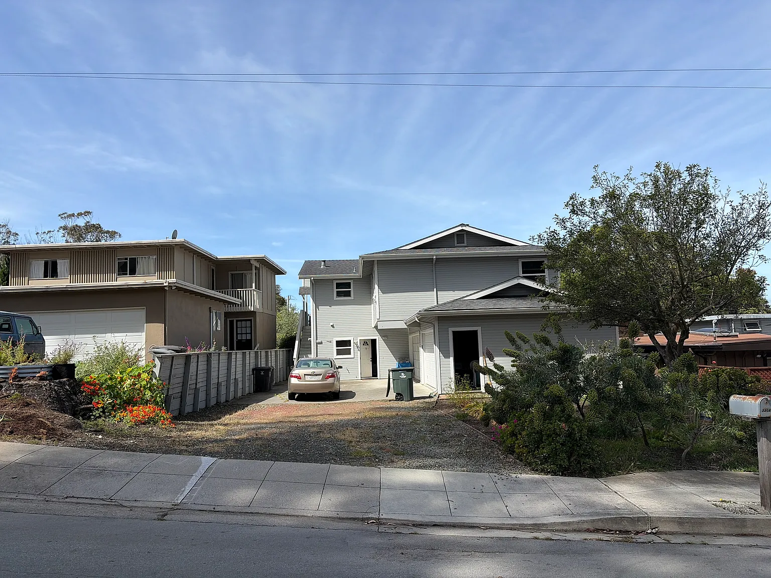 2 bed, 993 sqft, $2,000 — Photo 1