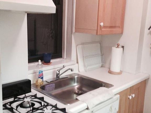 4th image of 222 E 35th St APT 3H