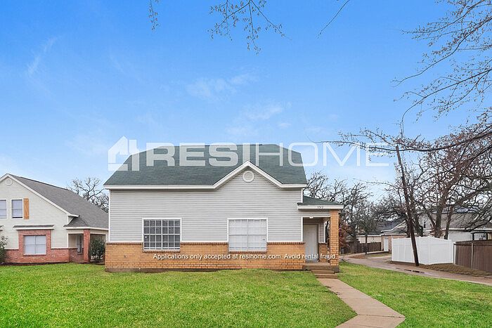 1st image of 1043 Rain Forest Dr