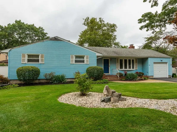 15 Maple Street, Centereach, NY 11720