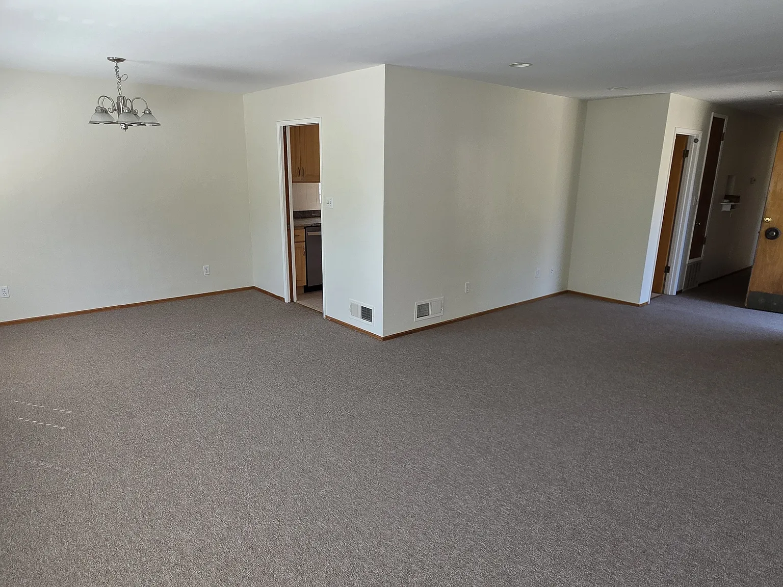 2 bed, 1400 sqft, $3,750 — Photo 4