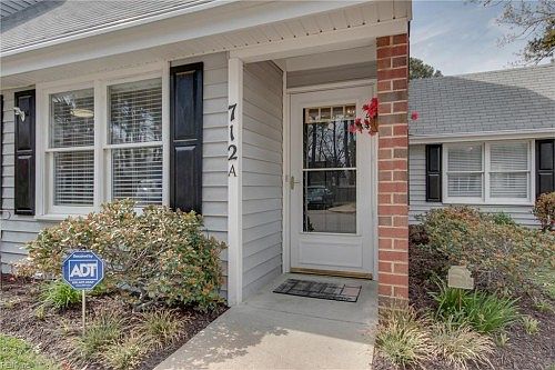 3rd image of 712 Battlefield Blvd S