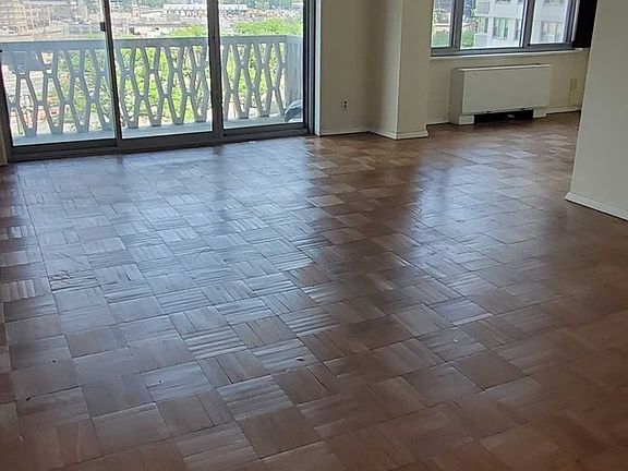 2nd image of 2100 Linwood Ave APT 6R