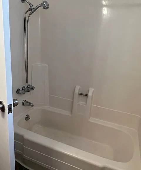 bathroom tub