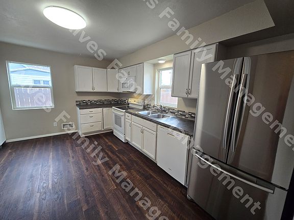 4th image of 259 Van Buren St