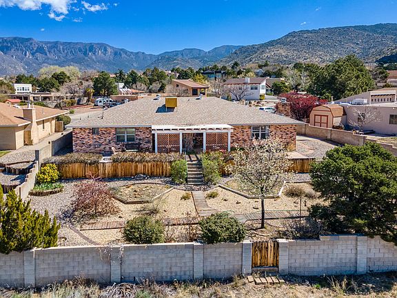 3rd image of 12928 Calle De Sandias NE