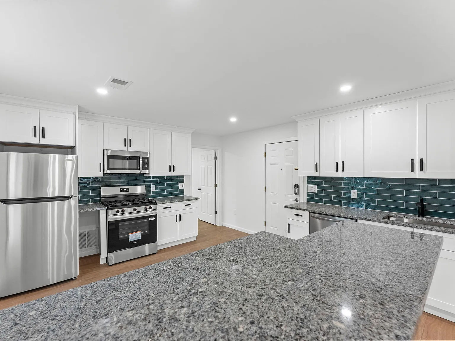 1 bed, 650 sqft, $1,950 — Photo 1