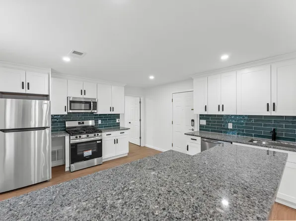 56 W Somerset St APT 4, Raritan, NJ 08869