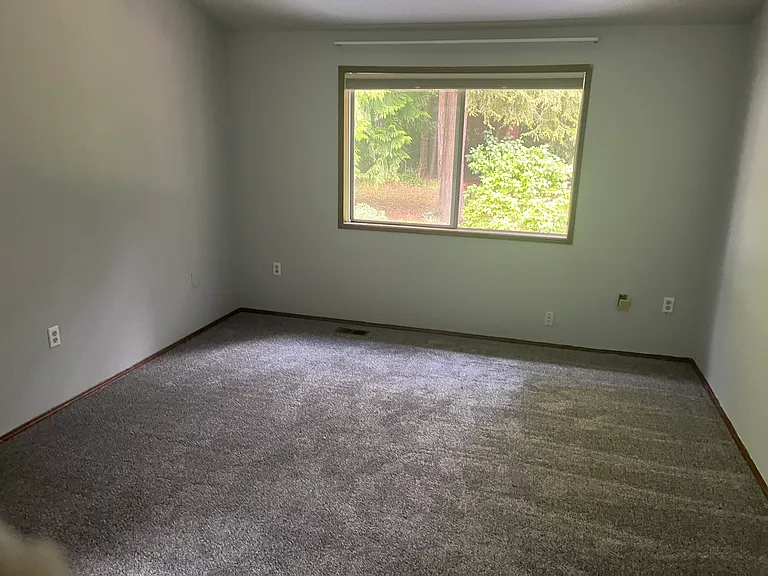 7410 Lazy South Ln NE — Photo 30