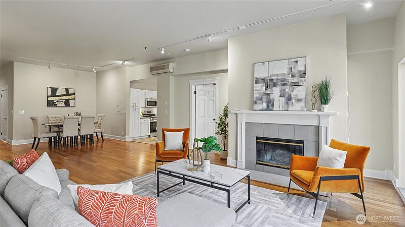 4th image of 526 1st Avenue S #314