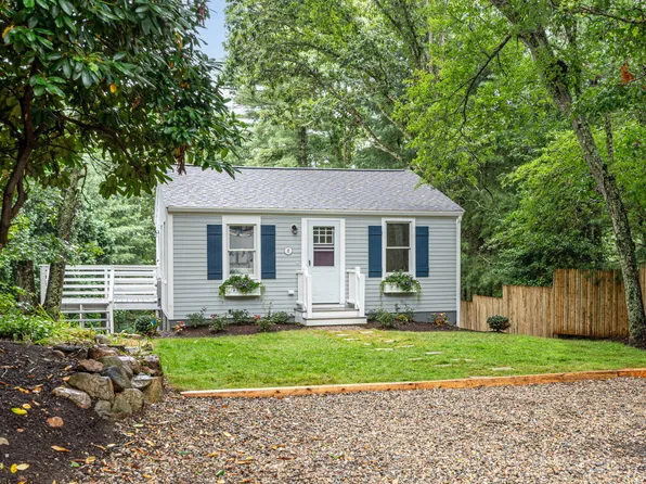 32 Deer Pond Road, East Falmouth, MA 02536
