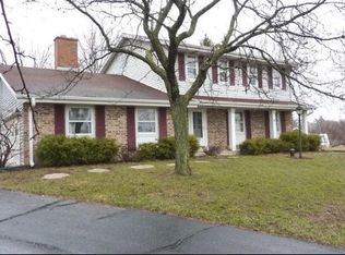 3782 Overlook Dr W, Hubertus, WI 53033