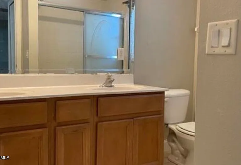 1070 Hollister Dr — Photo 10