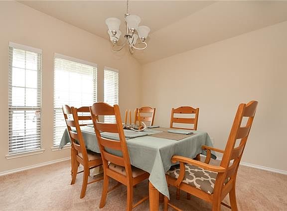 4th image of 671 Tolleson Dr
