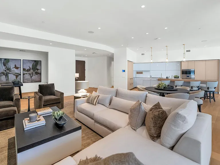5000 N Camelback Ridge Rd #407 — Photo 5
