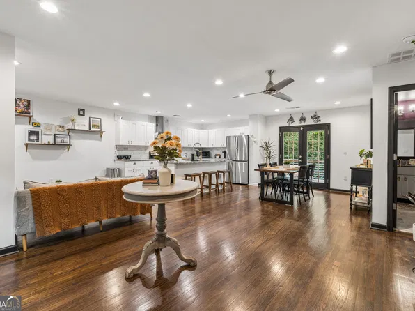 2127 Garden Cir, Decatur, GA 30032