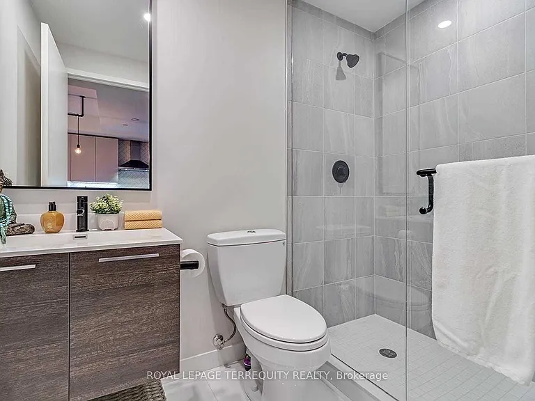 2118 Bloor St W #403 — Photo 14