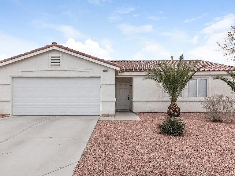 3009 Honeysuckle Ave — Photo 1