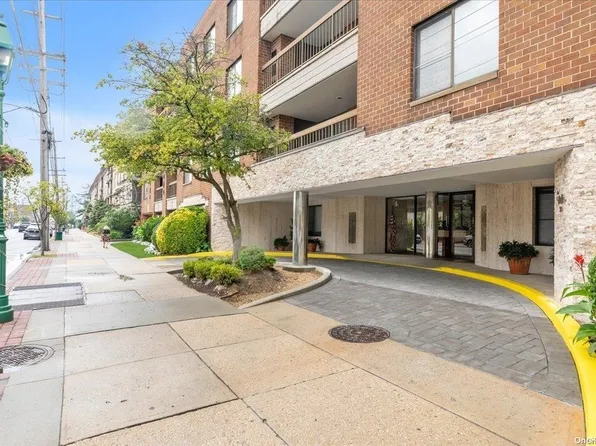 376 Central Avenue #4F, Lawrence, NY 11559