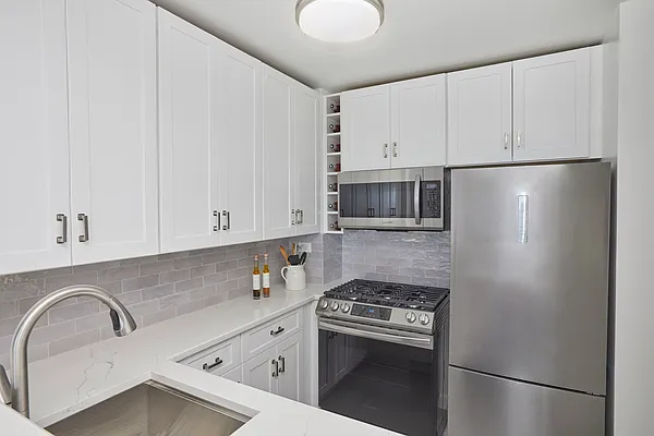 Sold by Compass | media 3