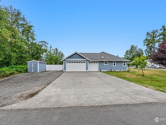 3rd image of 8391 Grouse Crescent Drive