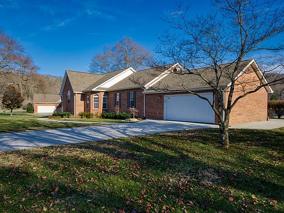 4th image of 1103 N Plantation Dr