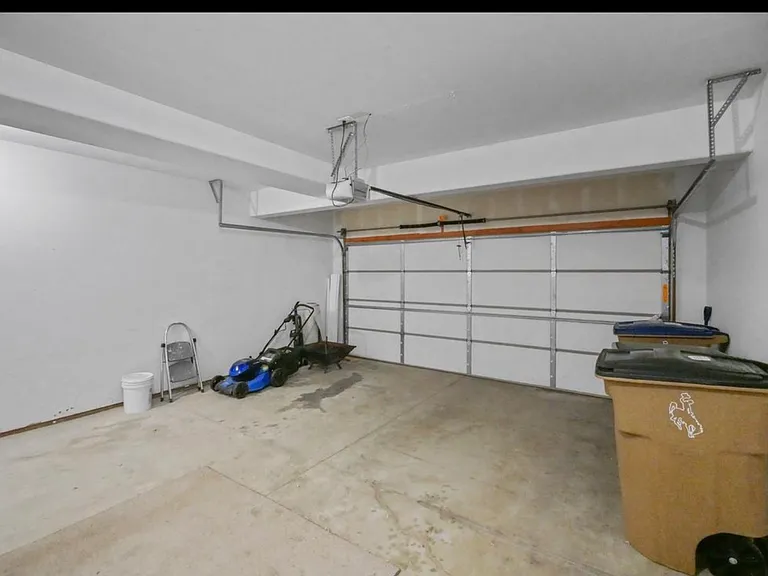 4028 Little Moon Trl — Photo 31