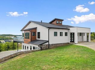 428 Riverbend Dr, Dandridge, TN 37725