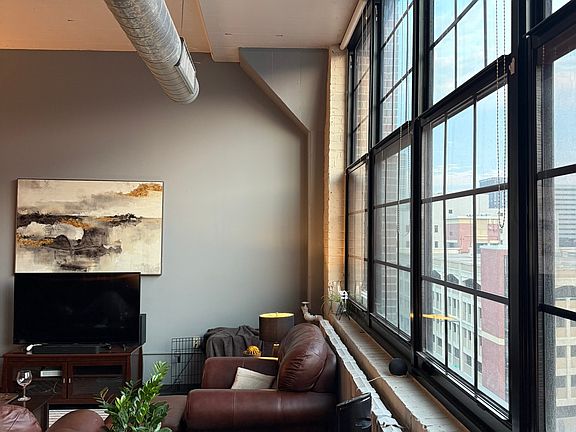 3rd image of 500 Robert St #507