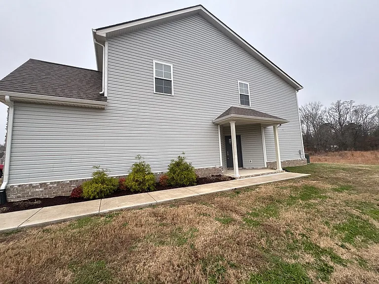 94 Creekwood Ln — Photo 3