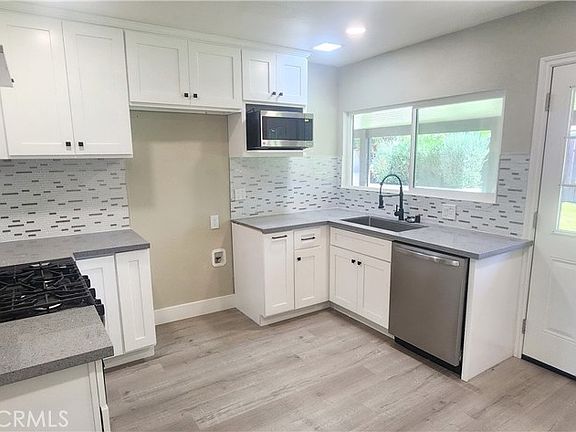 4th image of 360 E Rancho Rd