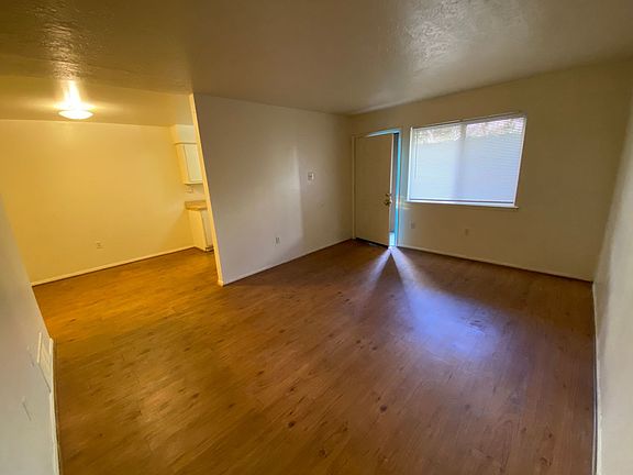 5th image of 124 Harvard Dr SE #7