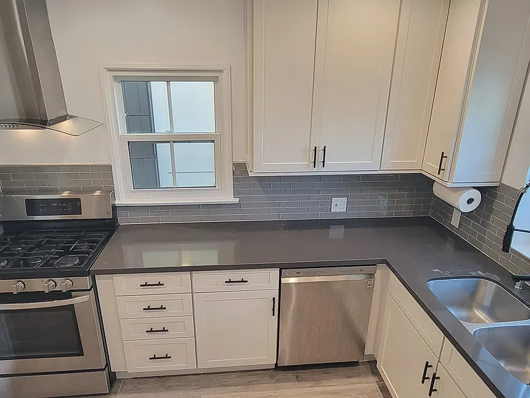 133 N Kings Rd #1/2 — Photo 12